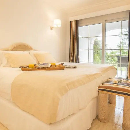 Aparthotel Ona Village 4*