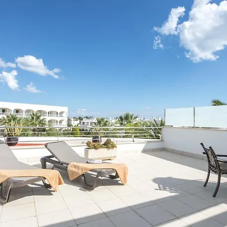 Aparthotel Ona Village