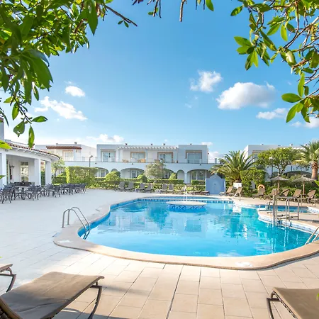 Ona Village 4*