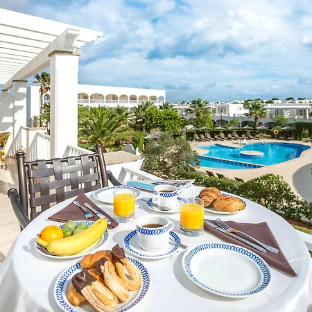 Ona Village Aparthotel 4*